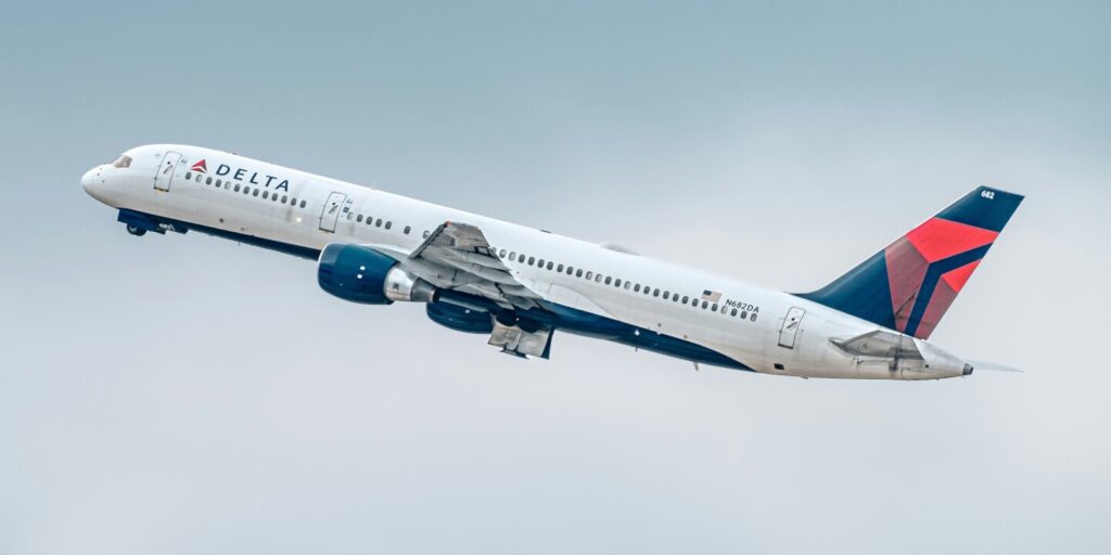 Delta uses AI to set fares. What does that mean for travelers?