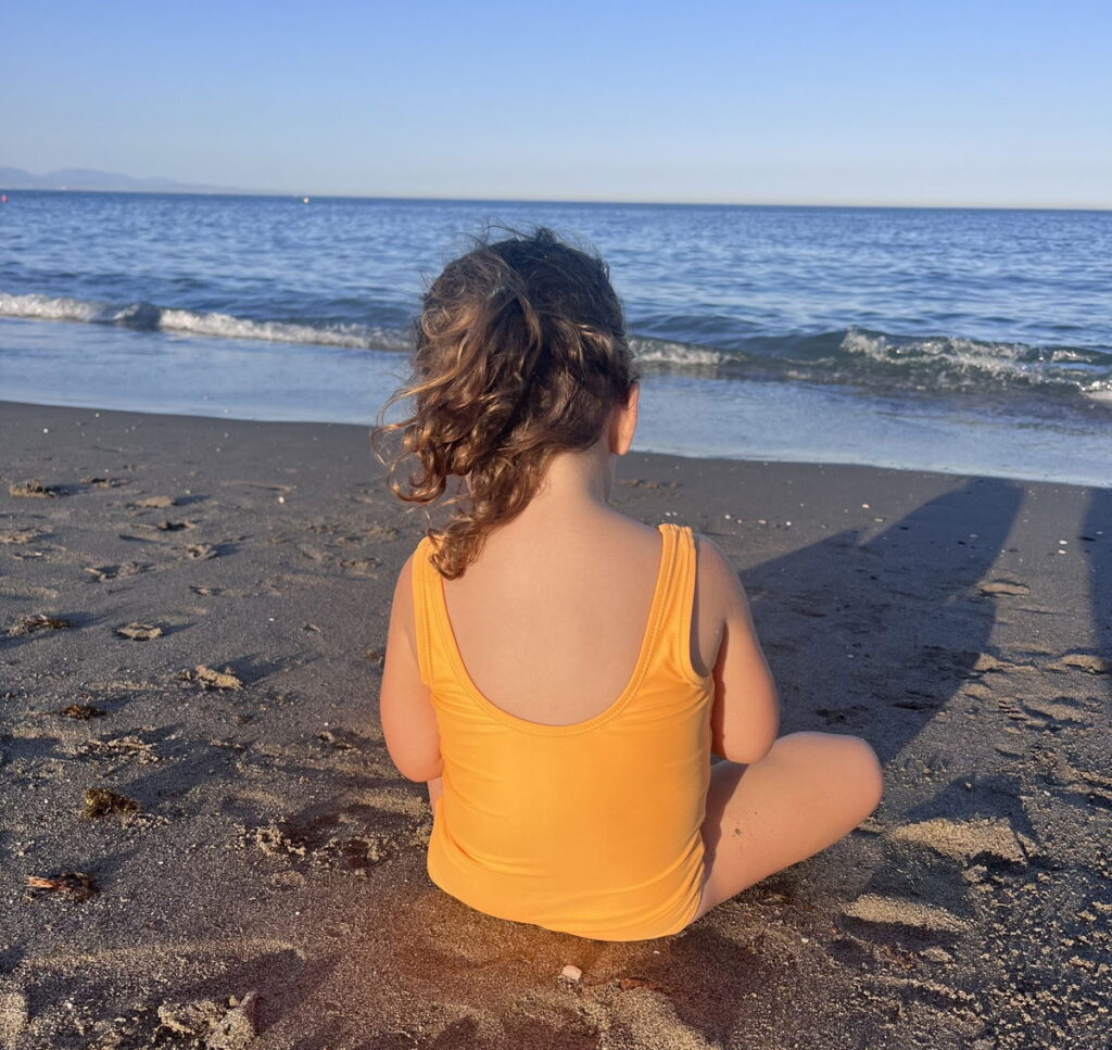 Child-raising foreigners in Spain: Raising children without a nearby "village"