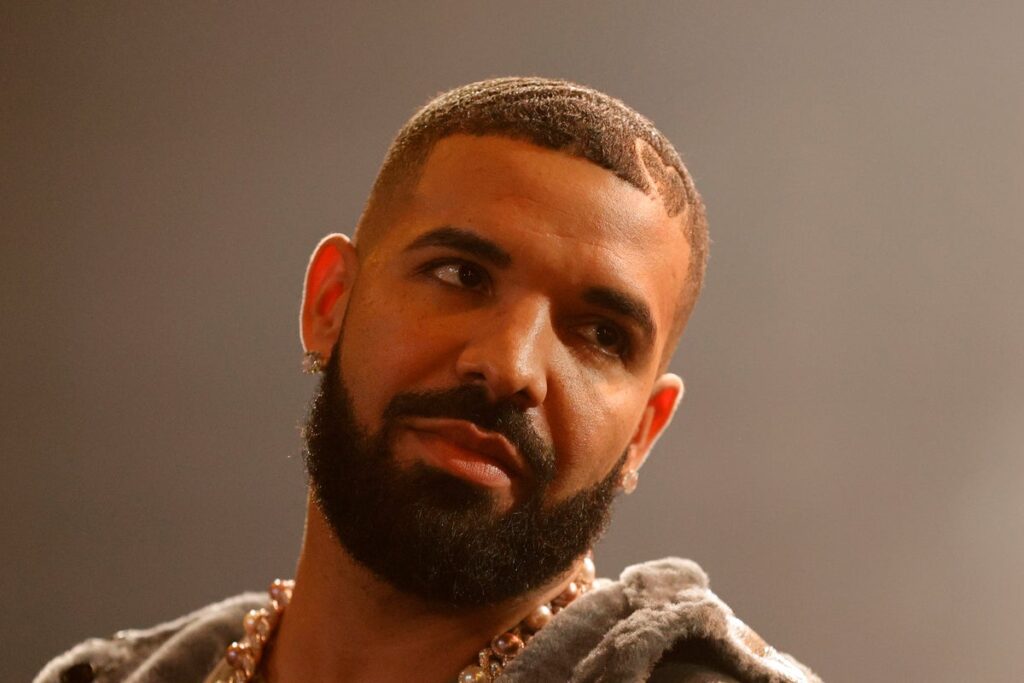 Manchester's Drake: Rapper angers fans after cancelling Manchester Co-op live performance due to "travel issues"