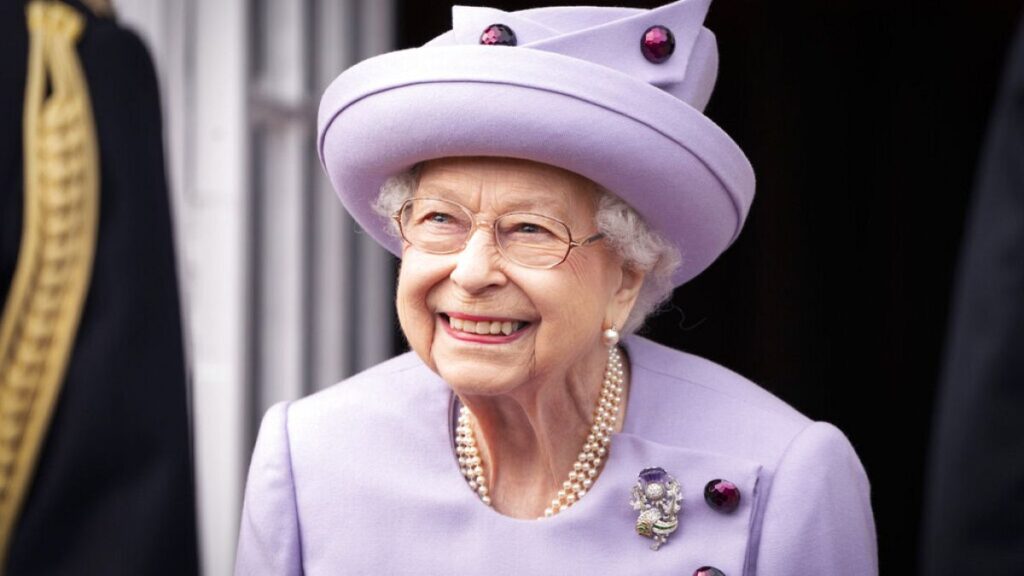 Royal Style of the Show: Queen Elizabeth’s Wardrobe Takes the Focus at the 2026 Exhibition