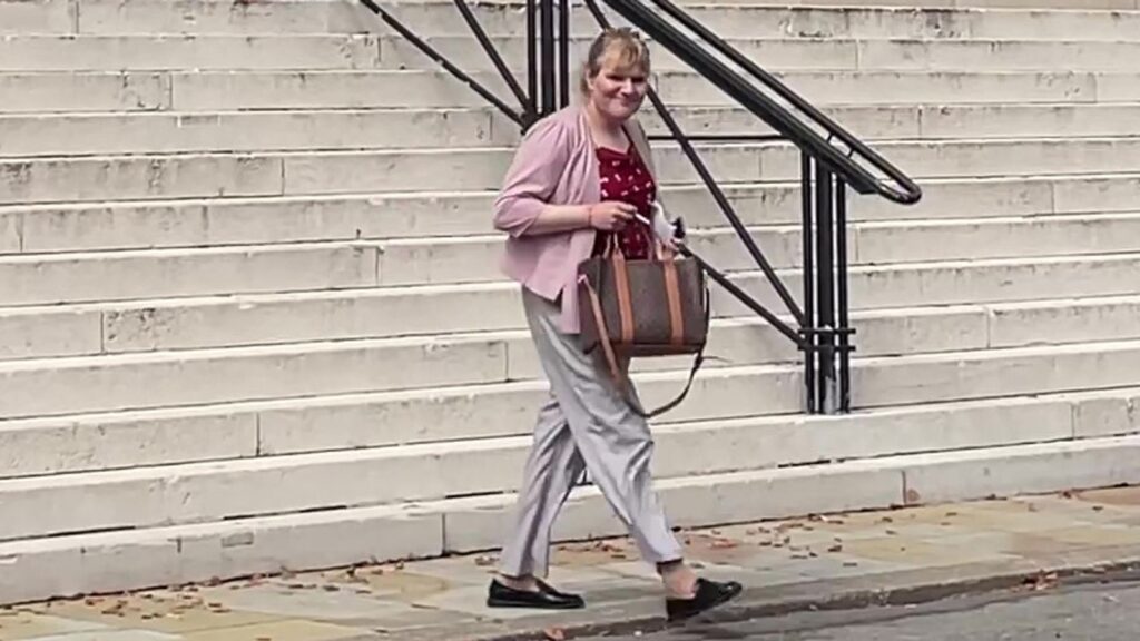 Previous Conservative lawmakers appear in court accused of having a false passport